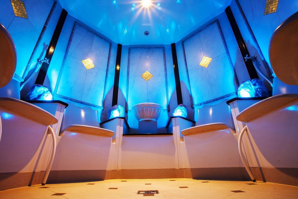 Palac Zelechow Spa & Wellness Exterior photo